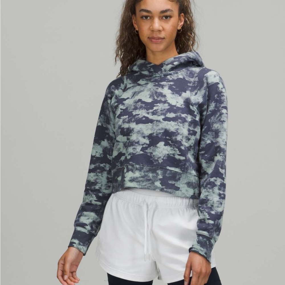 Lululemon Loungeful Cropped Hoodie size 4 Cami Wash Blue